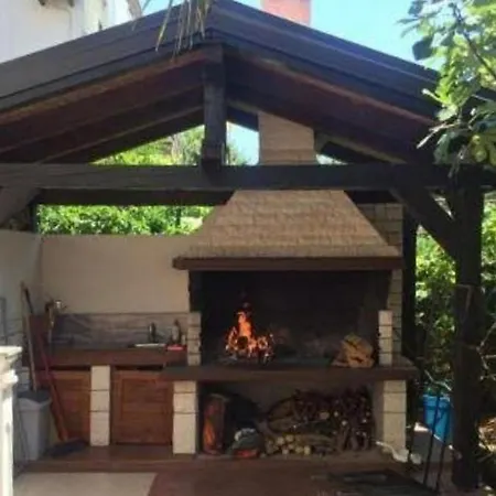 דירה Family Friendly Seaside Tkon, Pasman - 24955 טקון