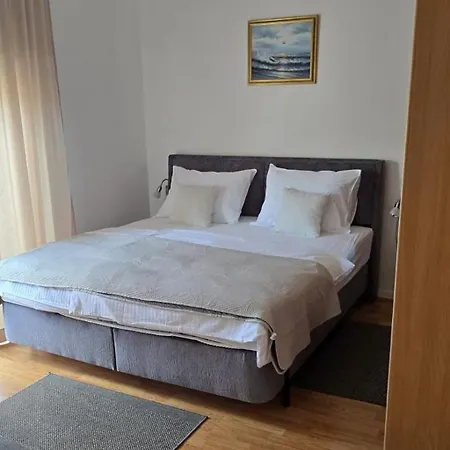Family Friendly Seaside Tkon, Pasman - 24955 * טקון