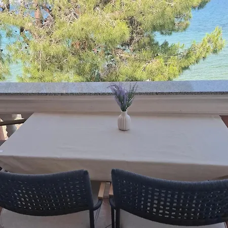 דירה Family Friendly Seaside Tkon, Pasman - 24955 טקון