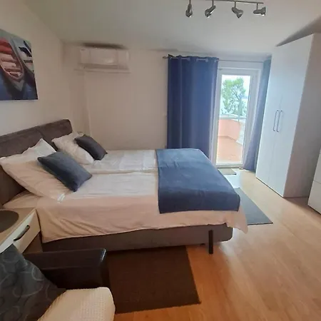 Family Friendly Seaside Tkon, Pasman - 24955 شقة