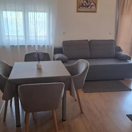 Family Friendly Seaside Tkon, Pasman - 24955 טקון